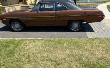 Dodge-Dart-swinger-1972-brown-3