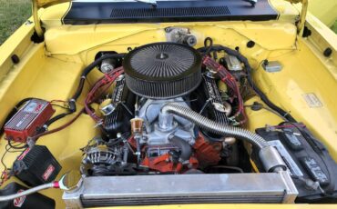 Dodge-Dart-swinger-340-4-speed-1970-yellow-12