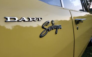 Dodge-Dart-swinger-340-4-speed-1970-yellow-16