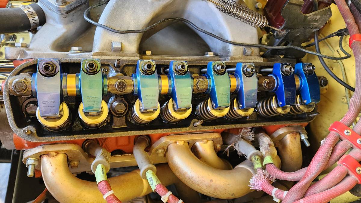 Dodge-Dart-swinger-340-4-speed-1970-yellow-6