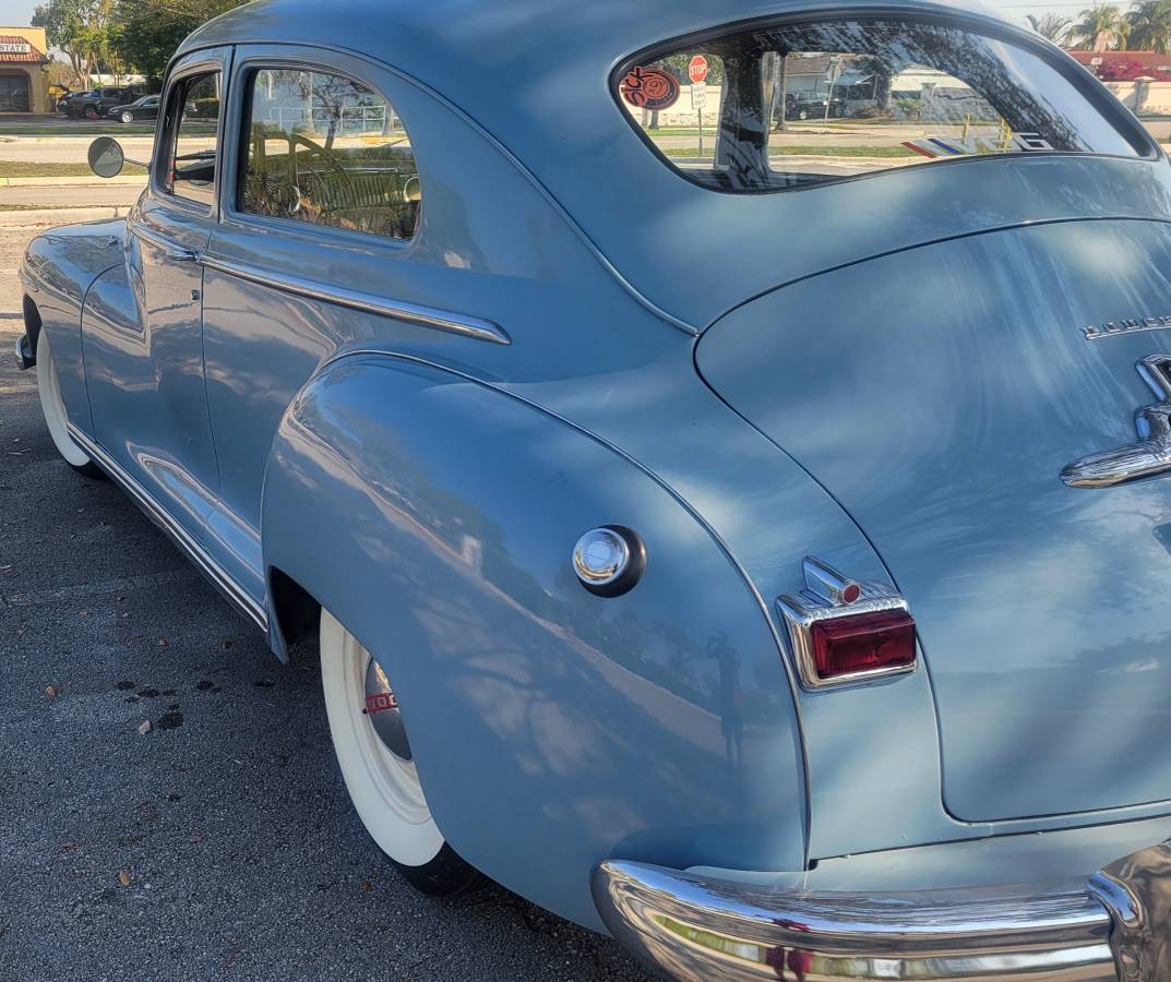 Dodge-Deluxe-1947-2