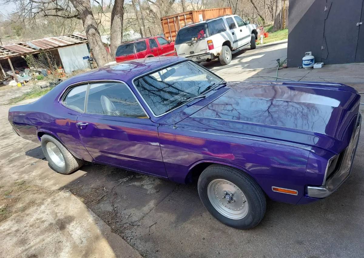 Dodge-Demon-1971-purple-1