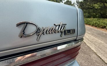 Dodge-Dynasty-1992-Sedan-11