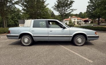 Dodge-Dynasty-1992-Sedan-12