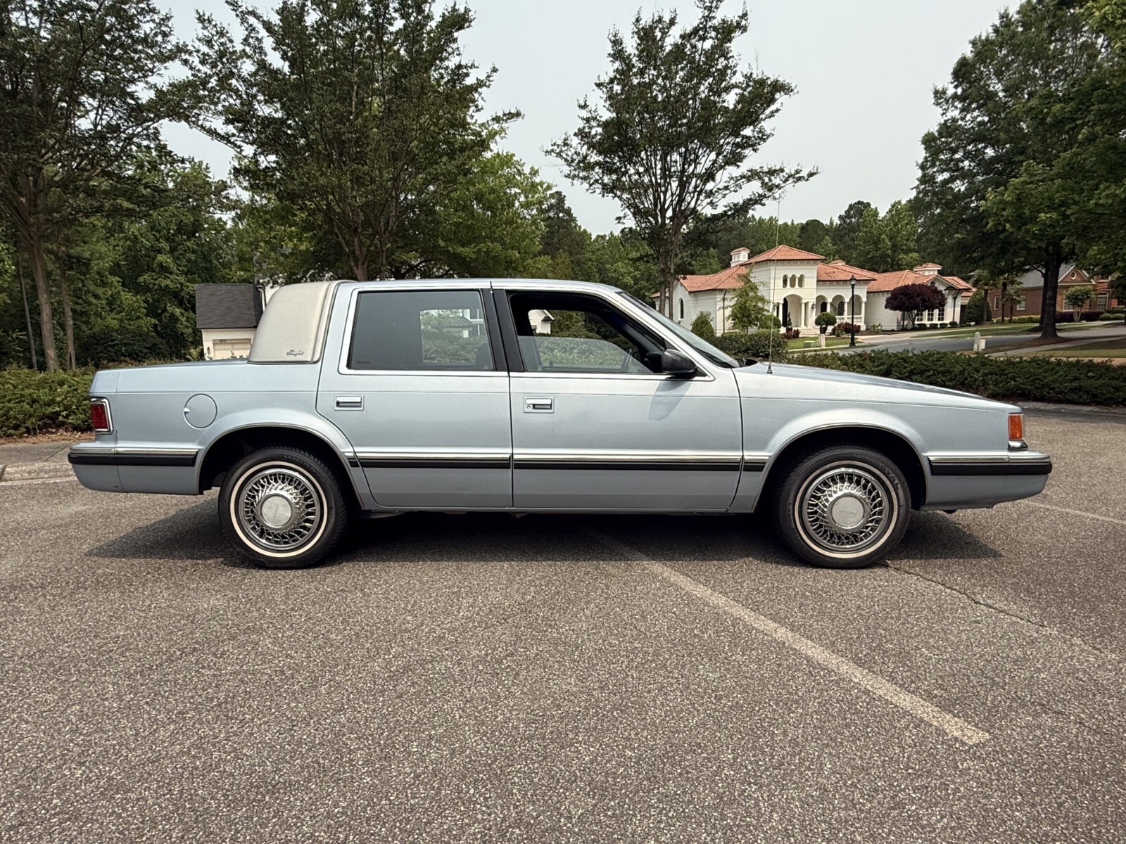 Dodge-Dynasty-1992-Sedan-12