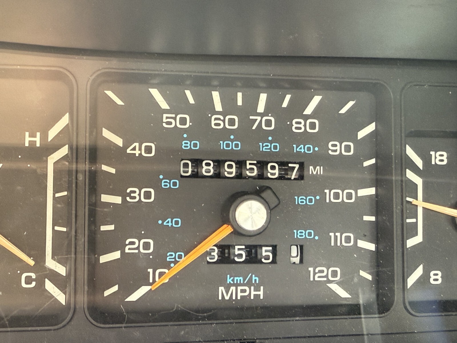 Dodge-Dynasty-1992-Sedan-6