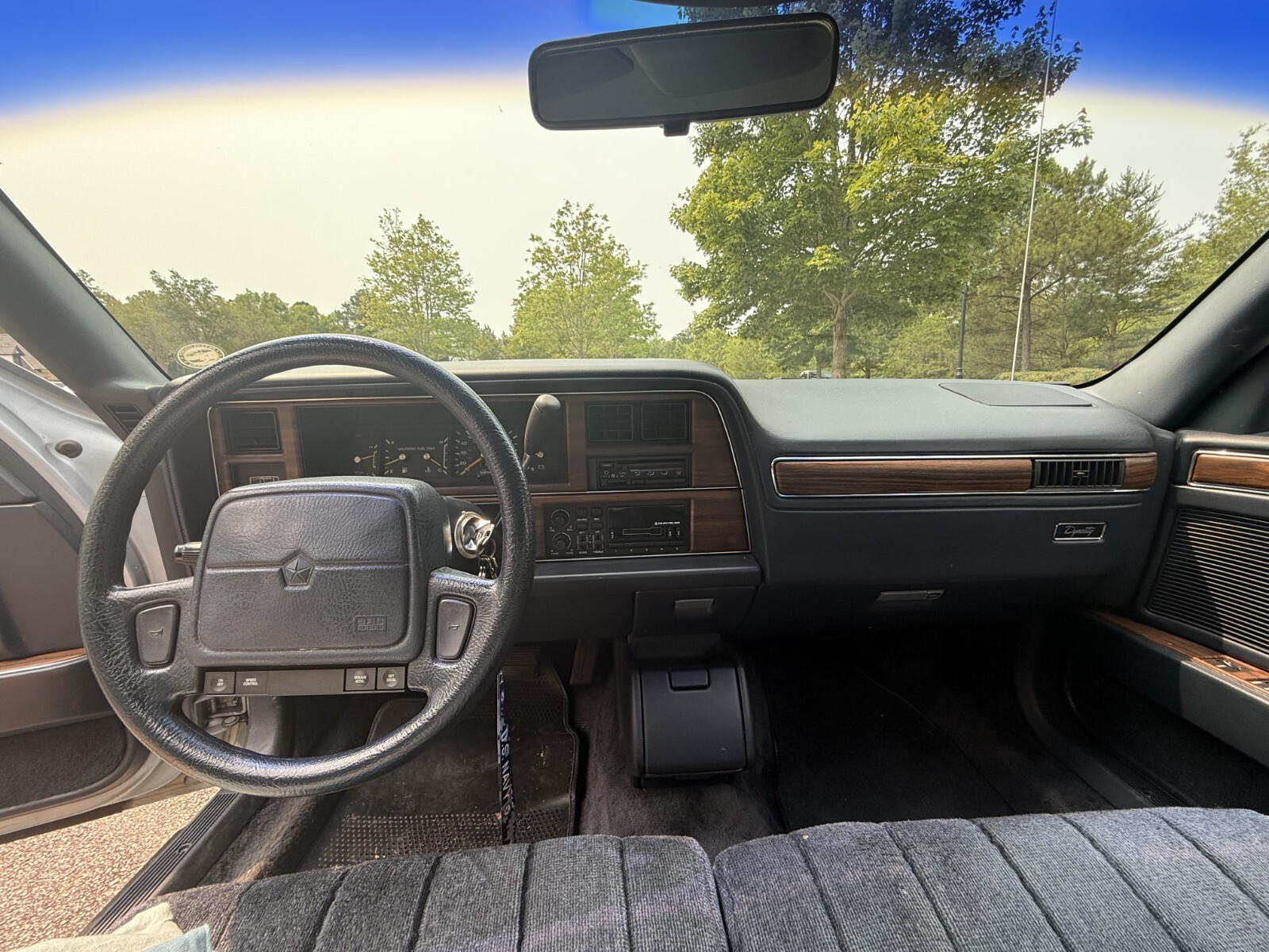 Dodge-Dynasty-1992-Sedan-7