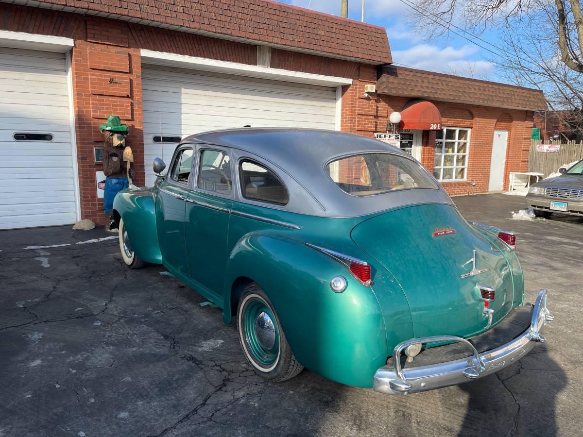 Dodge-Luxury-liner-d-19-1941-custom-1