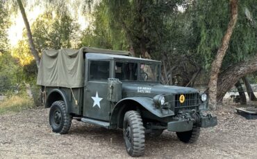 Dodge-M-37-1952-green-1
