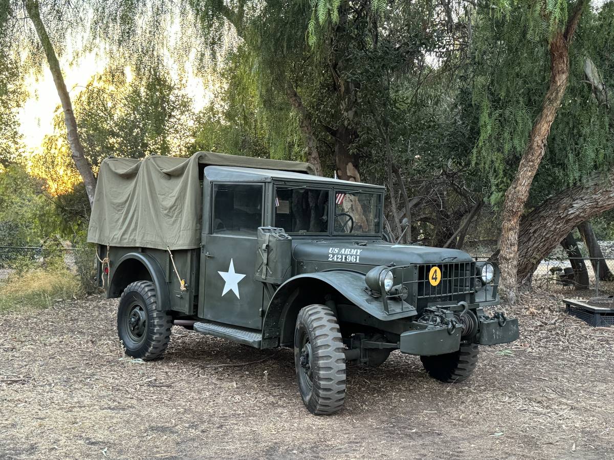 Dodge-M-37-1952-green-1