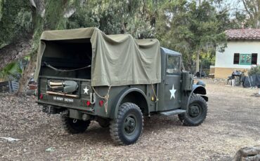Dodge-M-37-1952-green-2