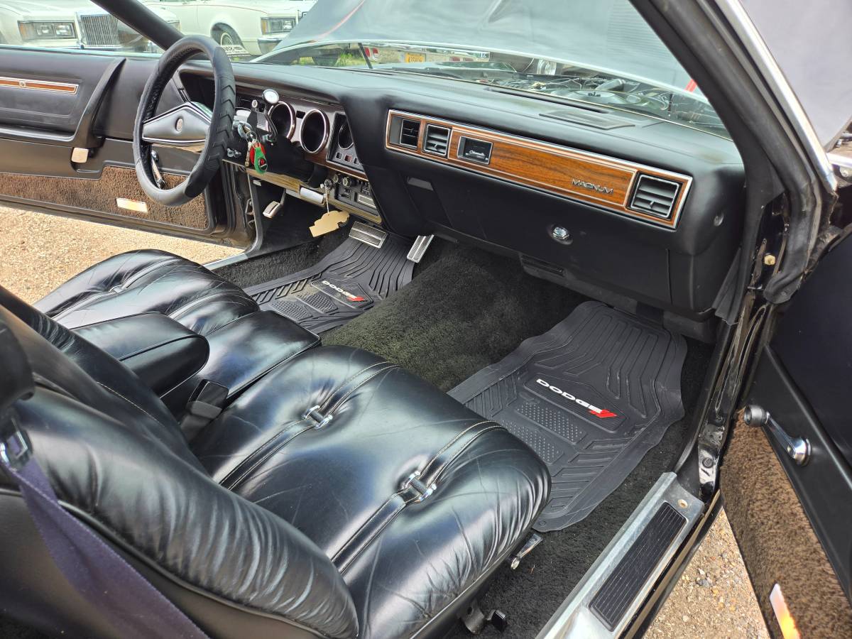 Dodge-Magnum-1978-black-12