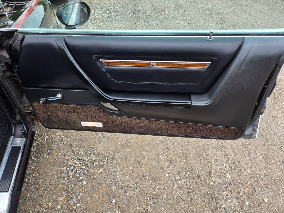 Dodge-Magnum-1978-black-13