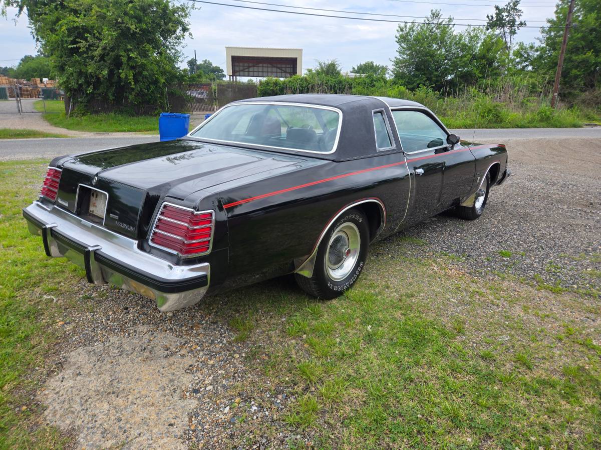 Dodge-Magnum-1978-black-4