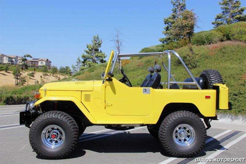 Dodge-Magnum-hemi-5.7l-v8-1978-yellow-8