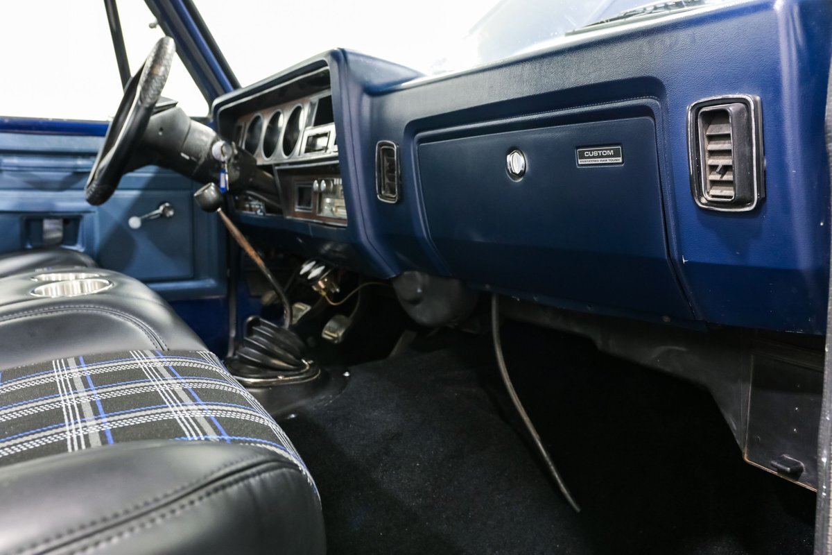Dodge-Other-Pickups-1984-Pickup-Truck-15