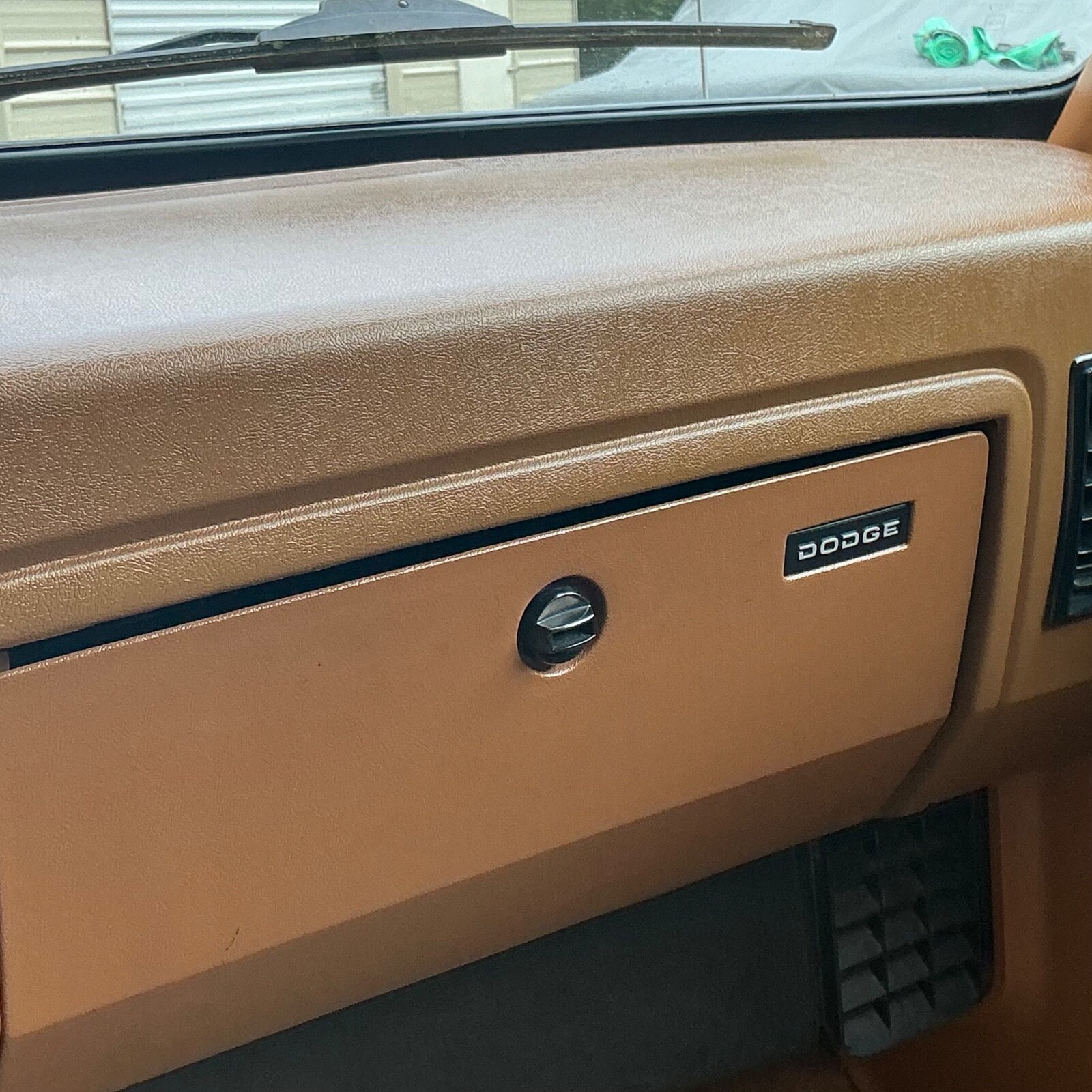 Dodge-Other-Pickups-1992-Standard-Cab-Pickup-24