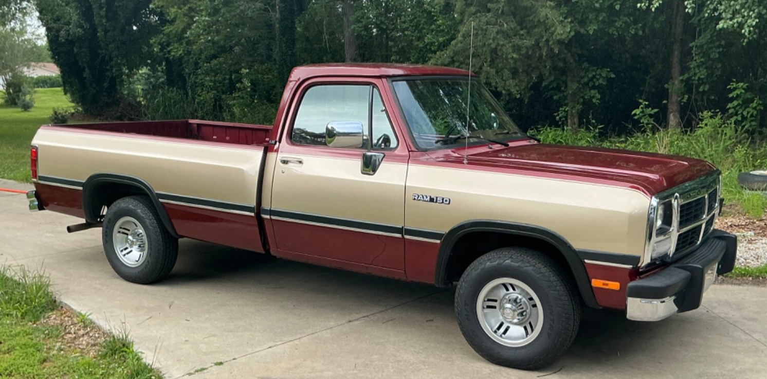 Dodge-Other-Pickups-1992-Standard-Cab-Pickup