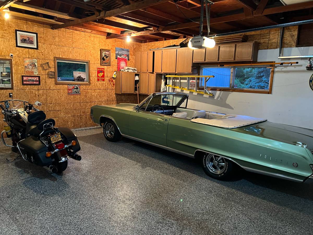 Dodge Polara  1967 green