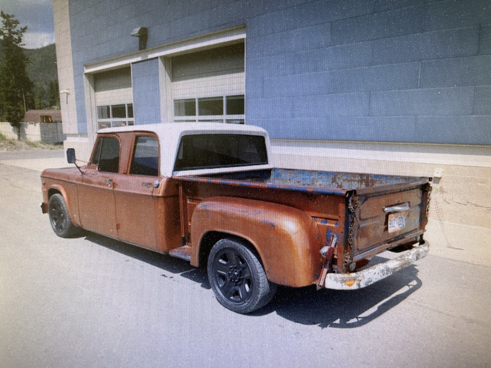 Dodge-Power-Wagon-1970-2