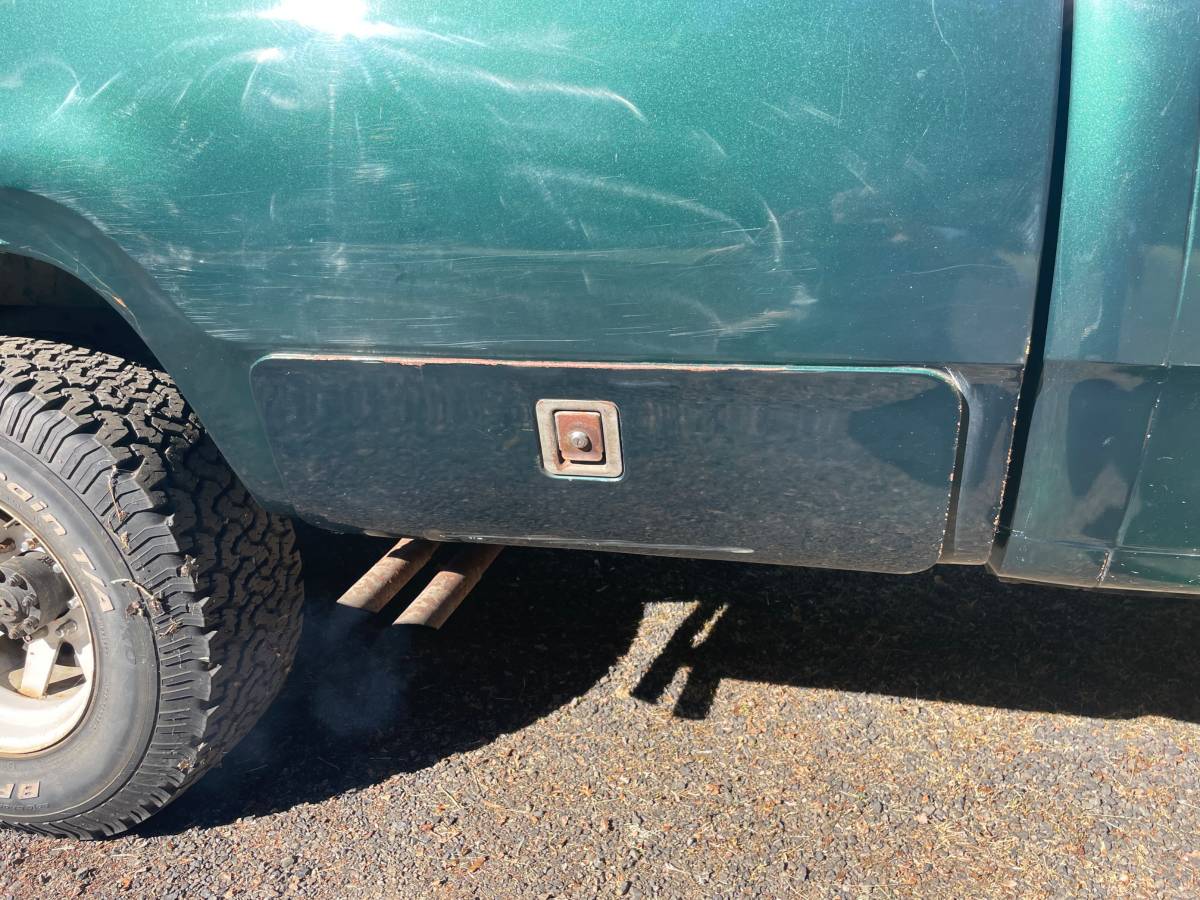 Dodge-Power-wagon-1974-green-10