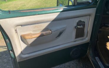 Dodge-Power-wagon-1974-green-8