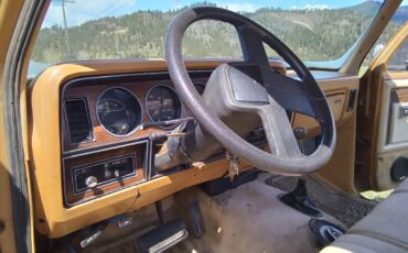 Dodge-Power-wagon-1985