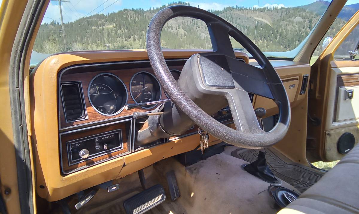 Dodge Power wagon  1985