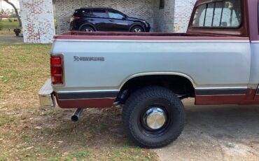 Dodge-Prospestor-1985-silver-16