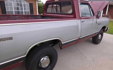 Dodge-Prospestor-1985-silver-5