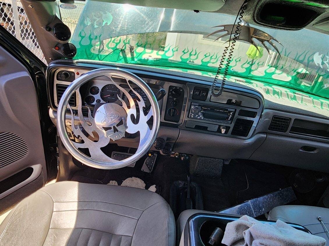 Dodge-Ram-1500-1995-Crew-Cab-Pickup-1