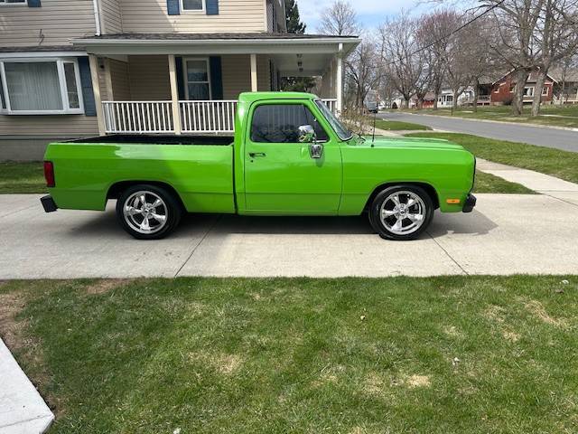 Dodge Ram  1985