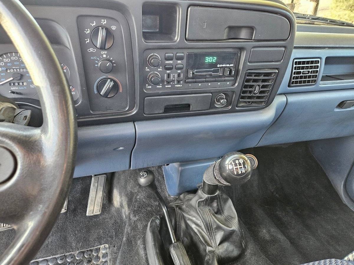 Dodge-Ram-2500-12v-cummins-diesel-5-speed-sale-pending-1994-blue-12