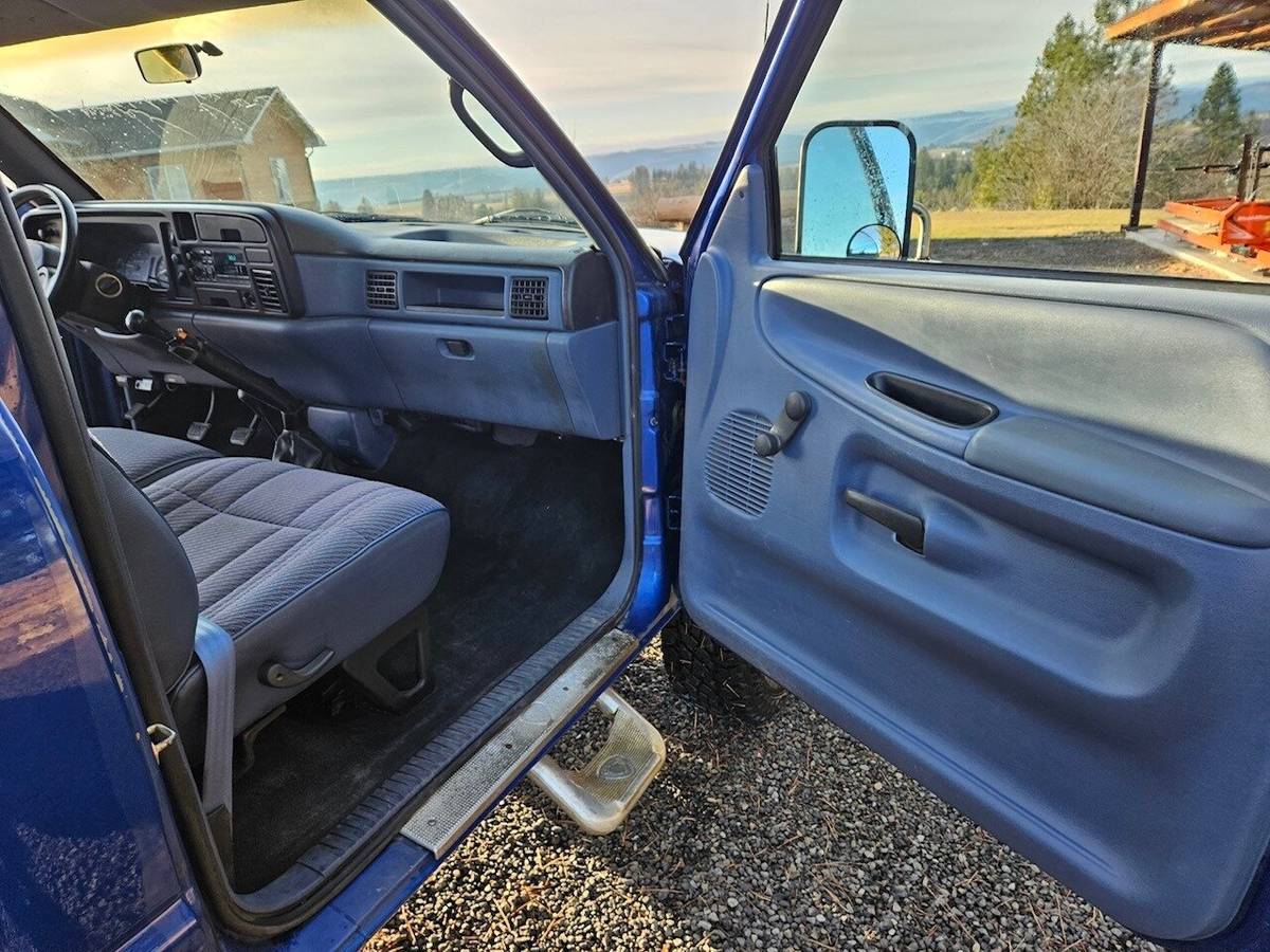 Dodge-Ram-2500-12v-cummins-diesel-5-speed-sale-pending-1994-blue-13