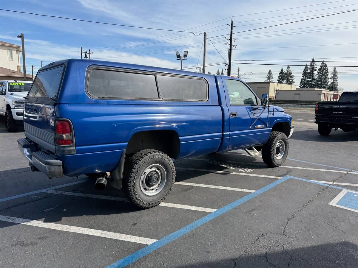 Dodge-Ram-2500-12v-cummins-diesel-5-speed-sale-pending-1994-blue-6