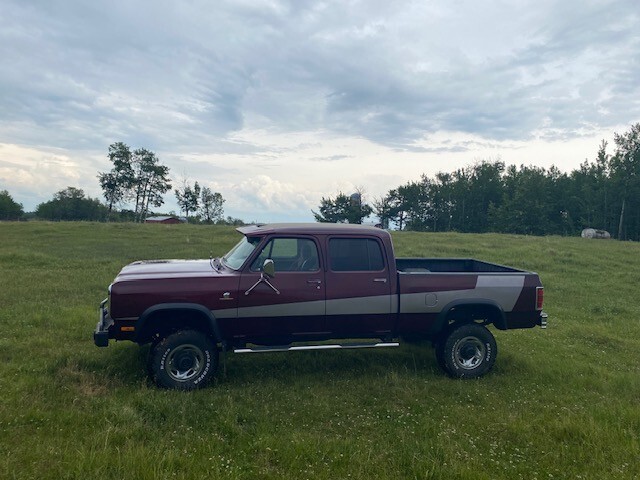 Dodge-Ram-2500-1983-Crew-Cab-Pickup-1