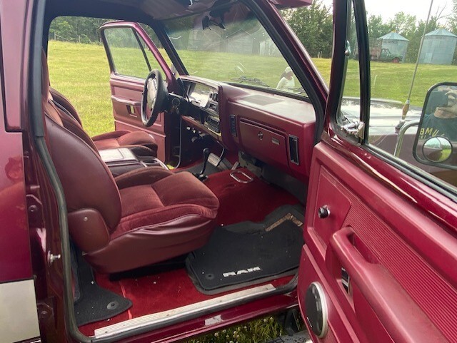 Dodge-Ram-2500-1983-Crew-Cab-Pickup-18
