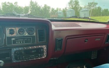 Dodge-Ram-2500-1983-Crew-Cab-Pickup-23