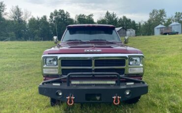Dodge-Ram-2500-1983-Crew-Cab-Pickup-3