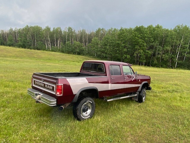 Dodge-Ram-2500-1983-Crew-Cab-Pickup-5
