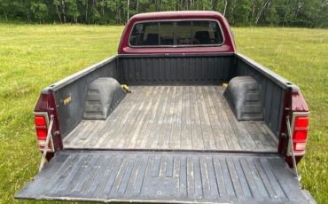 Dodge-Ram-2500-1983-Crew-Cab-Pickup-8