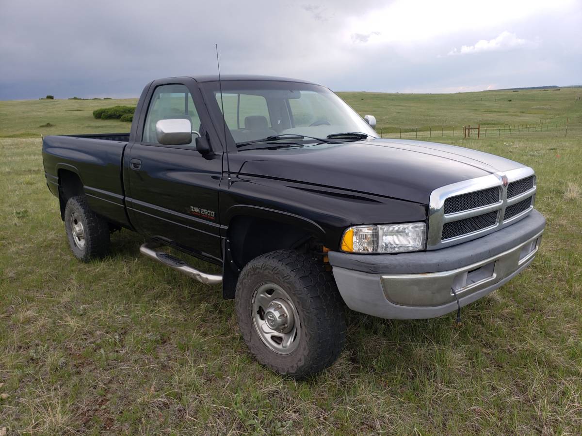 Dodge Ram 2500 4x4 cummins diesel  1995 blue