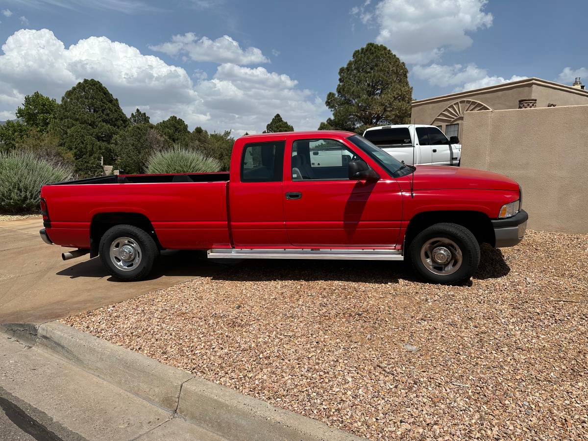 Dodge-Ram-2500-club-cab-diesel-1995-red-16