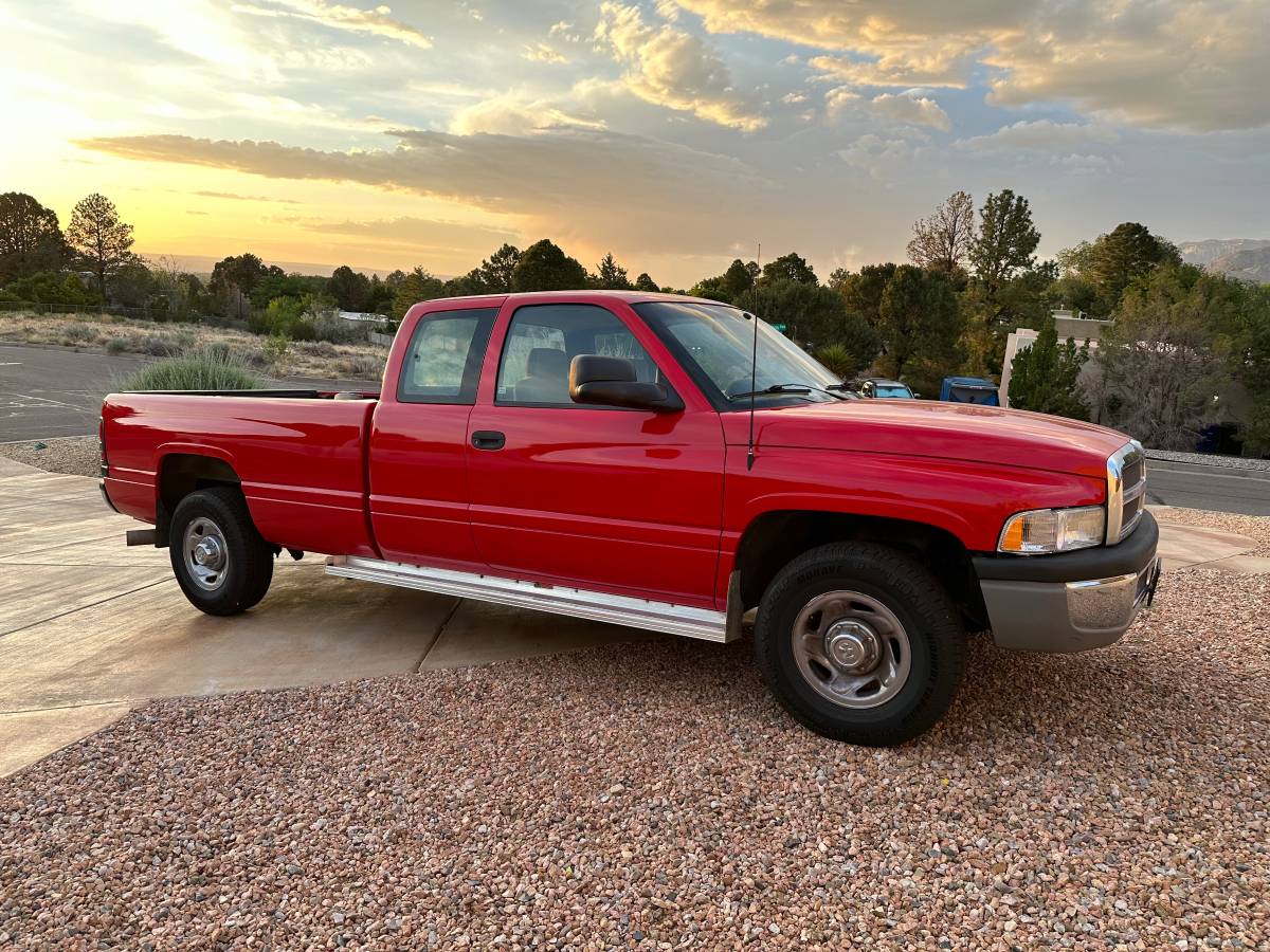 Dodge-Ram-2500-club-cab-diesel-1995-red-17