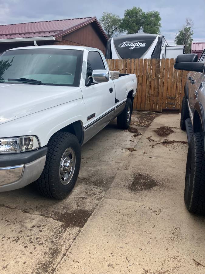 Dodge-Ram-2500-diesel-1994-white-2