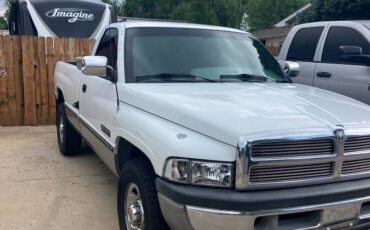 Dodge-Ram-2500-diesel-1994-white
