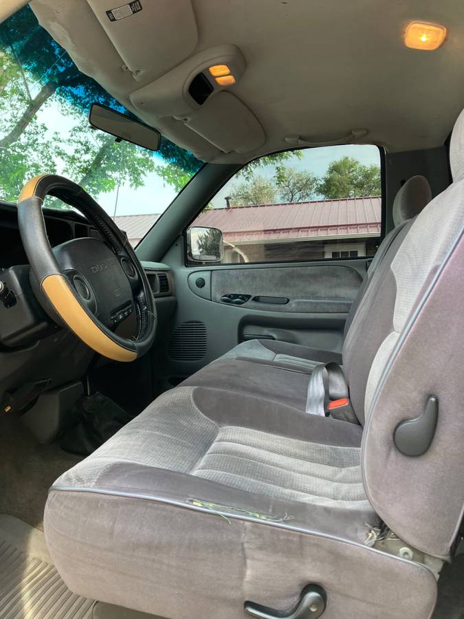 Dodge-Ram-2500-diesel-1994-white-9