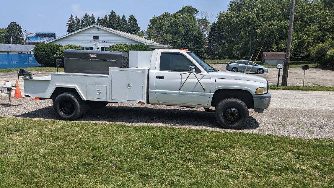 Dodge-Ram-3500-1995-white-5