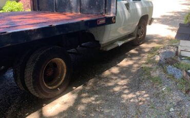 Dodge-Ram-3500-diesel-1989-white-2