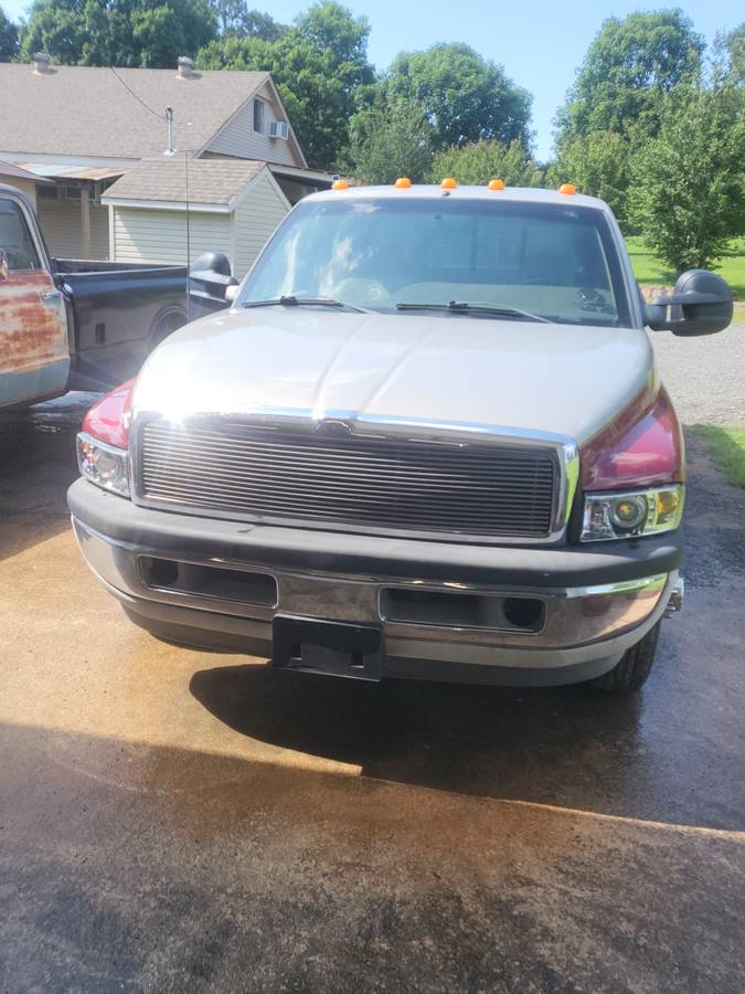 Dodge-Ram-3500-diesel-1995-custom-4